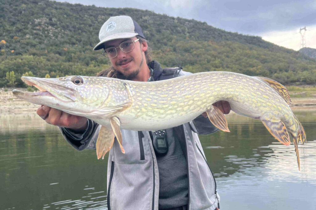 lac de caramany pêche du brochet